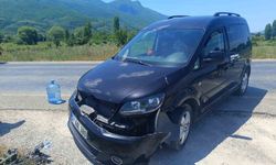 Bursa Orhangazi’de Motosiklet ile Hafif Ticari Araç Çarpıştı: Sürücü Ağır Yaralı