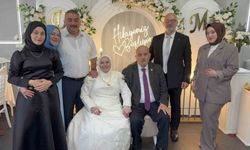 Yıllar sonra hayallerindeki düğünü yaptılar