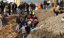 Elazığ’daKanalizasyon çalışması sırasında toprak altında kalan işçi kurtarıldı