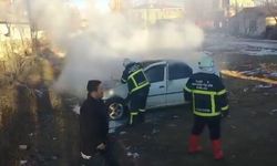 Kars’ta Park Halindeki Tüplü Araçta Yangın Paniği