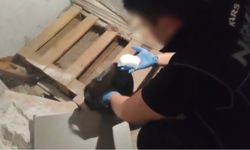 Kars'ta iş yerindeki 205 gram uyuşturucuyu "Zeus" buldu