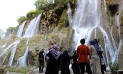 Kar suları Girlevik Şelalesi’ni coşturdu