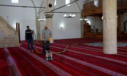 Elazığ’da bayram öncesi camilerde detaylı temizlik
