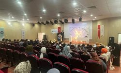 Van YYÜ kampüsünde bir ilk: Hafızlık taç takma heyecanı