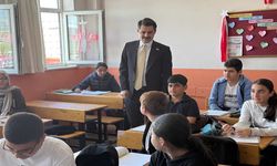 Tuzluca Kaymakamı Abdüllatif Yılmaz’dan Okul Ziyareti