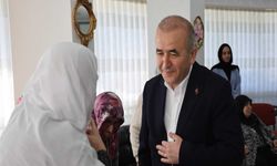 Vali Hatipoğlu, Bayramda Huzurevi Sakinleriyle Bir Araya Geldi