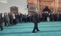 Bingöl’de bayram namazında camiler doldu