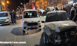 Muradiye’de zincirleme trafik kazası