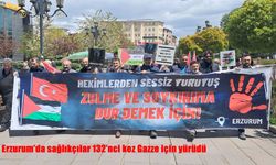 Erzurum'da sağlıkçılar 132'nci kez Gazze için yürüdü