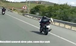 Motosikleti uzanarak süren şahıs, canını hiçe saydı