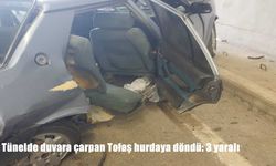 Tünelde duvara çarpan Tofaş hurdaya döndü: 3 yaralı
