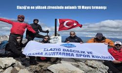 Elazığ'ın en yüksek zirvesinde anlamlı 19 Mayıs tırmanışı