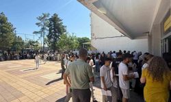 Diyarbakır’da YKS heyecanı: Okulu karıştıran öğrenciler son anda yetiştirildi