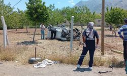 Elazığ-Bingöl yolunda otomobil takla attı: 1 yaralı