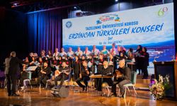 Tazelenme Üniversitesi Korosu Erzincan Türküleriyle Sahne Aldı