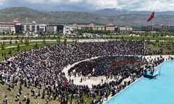 EBYÜ’de 3 Bin 150 Öğrenci Mezuniyet Coşkusu Yaşadı