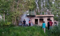 Erciş’te odunlukta çıkan yangın söndürüldü