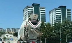 Beton Mikserinden Yola Harç Taştı, O Anlar Kamerada