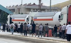 Türkiye-İran Sınırında 5 Kilometrelik Tır Kuyruğu