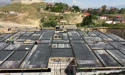 Yüksekova’da TOKİ’den güvenli konut projesi: 48 konutun yapımı sürüyor