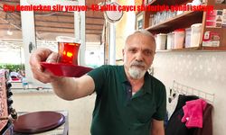 Çay demlerken şiir yazıyor: 40 yıllık çaycı şiirleriyle gönül ısıtıyor