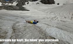 Buz Adam’dan ezber bozan görüntüler: Yaz ortasında kış keyfi