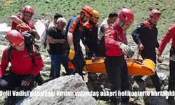 Hakkari’de zorlu kurtarma: Ayağı kırılan vatandaş helikopterle tahliye edildi