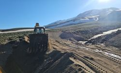 Süphan Dağı'na Tırmanış Kolaylaşıyor: Kamp Alanına Ulaşım İçin Yol Düzenlendi