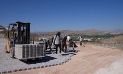 Elazığ Asri Mezarlık'ta çevre düzenleme çalışmaları sürüyor