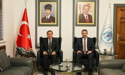Milli Savunma Bakan Yardımcısı Ayhan'dan Erzincan Valiliği'ne ziyaret