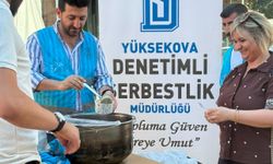 Yüksekova'da Muharrem ayı dolayısıyla aşure ikramı yapıldı