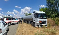 Tır ve otomobil çarpıştı: 2 yaralı
