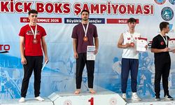Elazığ’ın altın yumrukları Türkiye kürsüsünde