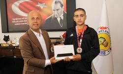 Olurlu genç pehlivana Başkan Ergün'den tam destek