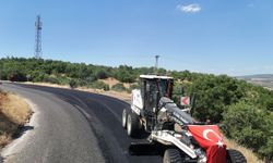 Elazığ’ın köy yollarında iyileştirme çalışmaları sürüyor
