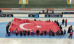 Buzda 15 Temmuz için anlamlı tören