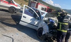 Tatvan'da iki otomobil çarpıştı: 2'si ağır 6 yaralı