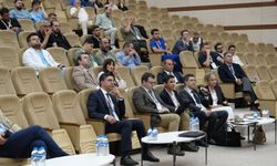 Erzurum Şehir Hastanesi'nde kapalı kolon ameliyatı canlı yayınlandı