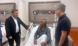 Vali Aydoğdu'dan tedavi gören Belediye Başkanı Güneş'e ziyaret