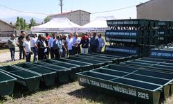 Kars'ta meralara hayvan içme suyu sıvatı desteği başladı