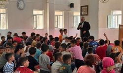Hakkari'de yaz Kur'an kursu öğrencilerine Peygamber Efendimizin aile hayatı anlatıldı