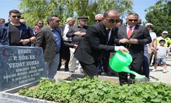 Iğdır'da şehitler kabirleri başında anıldı