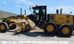 Iğdır'da köy yollarında yol açma çalışmaları sürüyor