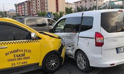 Çat Yolu’nda zincirleme kaza: 3 yaralı