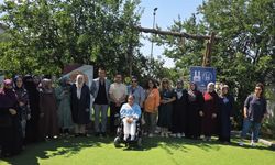 "Sen yeter ki gülümse" atölyesi, engelli annelerini bir araya getirdi
