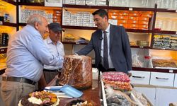 MTSO Başkan Adayı Boyraz Geçici Çarşı esnafını ziyaret etti