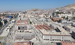 Yeni Çarşı'da hayat yeniden başlıyor: Gastronomi Sokağı'nda ilk işletme kapılarını açtı