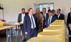 Arpaçay’da Kaymakam Güvenç’ten üretim tesisine ziyaret: Yerel üretime destek vurgusu