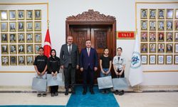 Vali Aydoğdu, başarılı karatecileri kabul etti