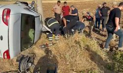 Elazığ’da otomobil yan yattı: 2 yaralı